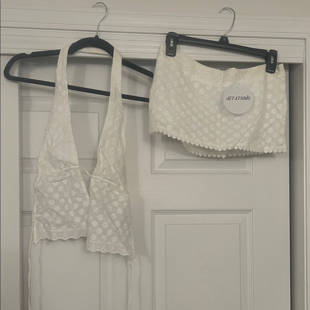 ST. studio White Lace Mini Skirt